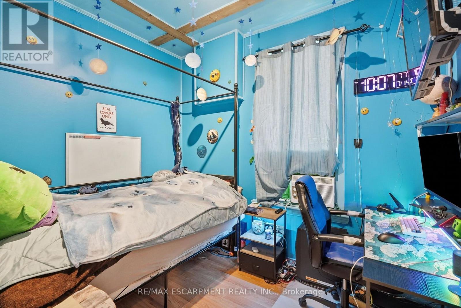 182 CAVELL AVENUE - 27