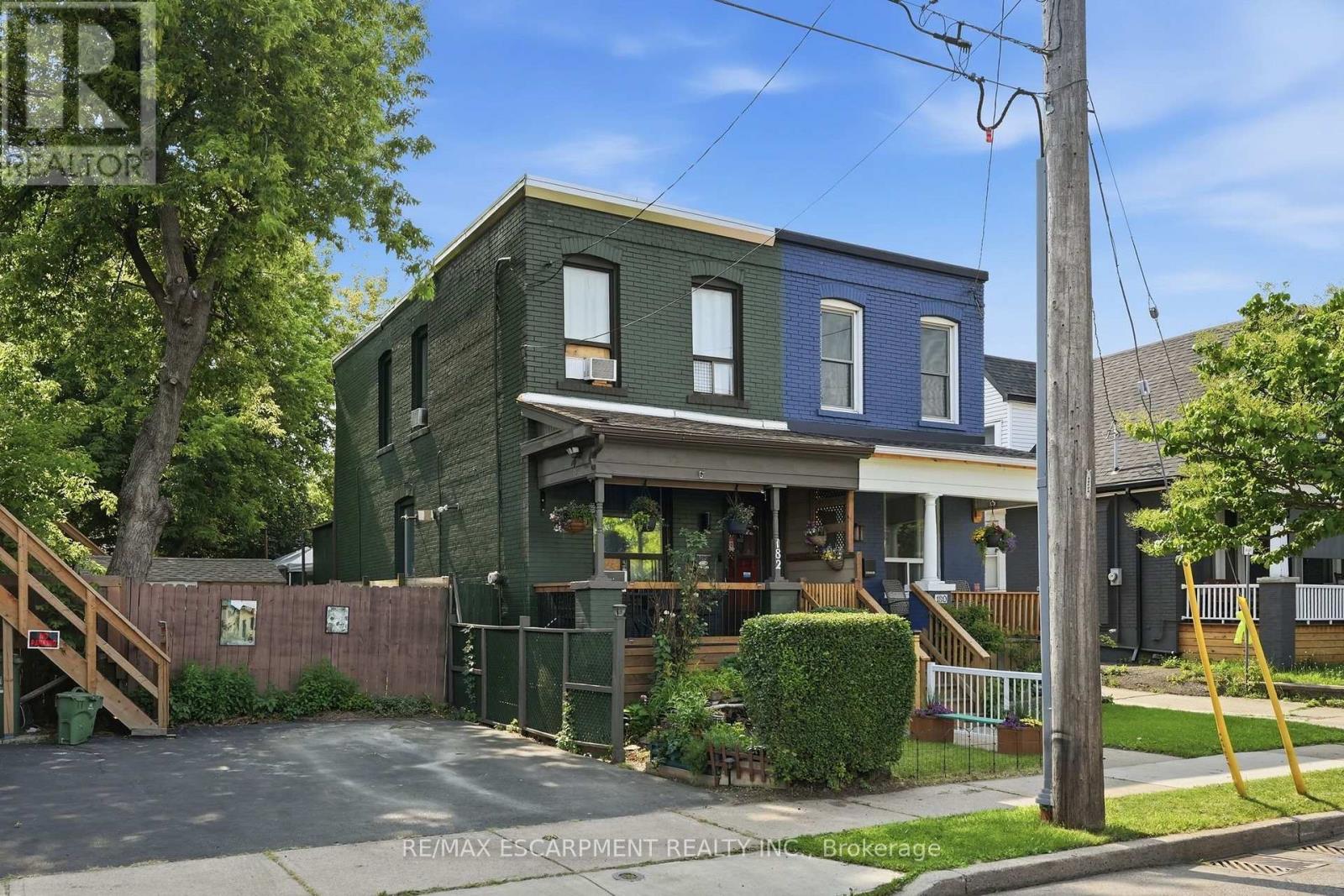 182 CAVELL AVENUE - 3