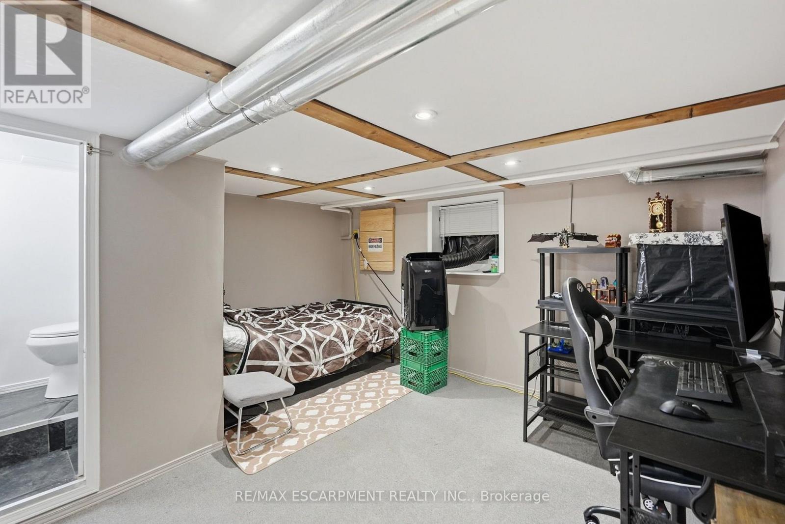 182 CAVELL AVENUE - 33
