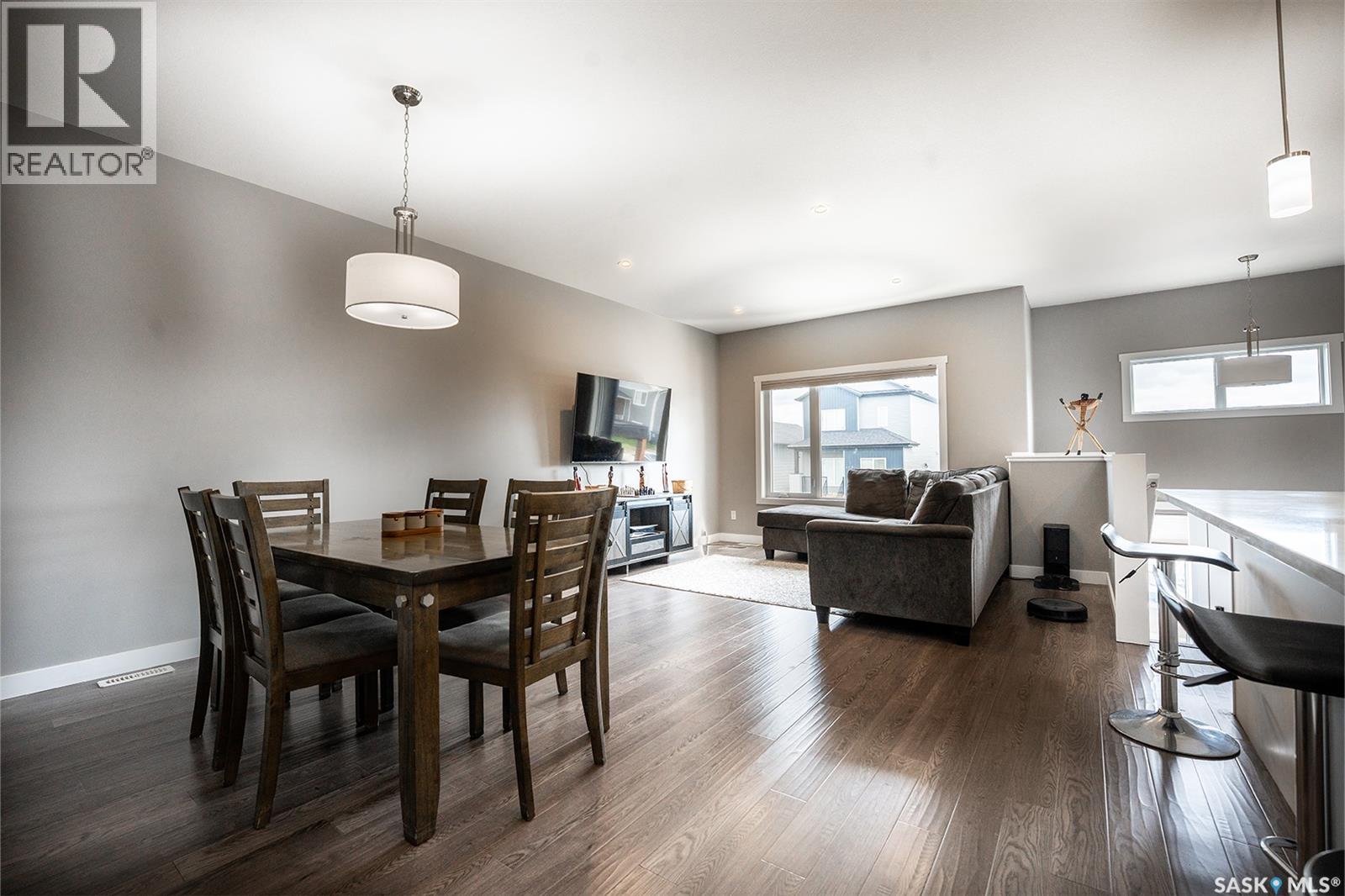 415 McArthur CRESCENT - Image 5