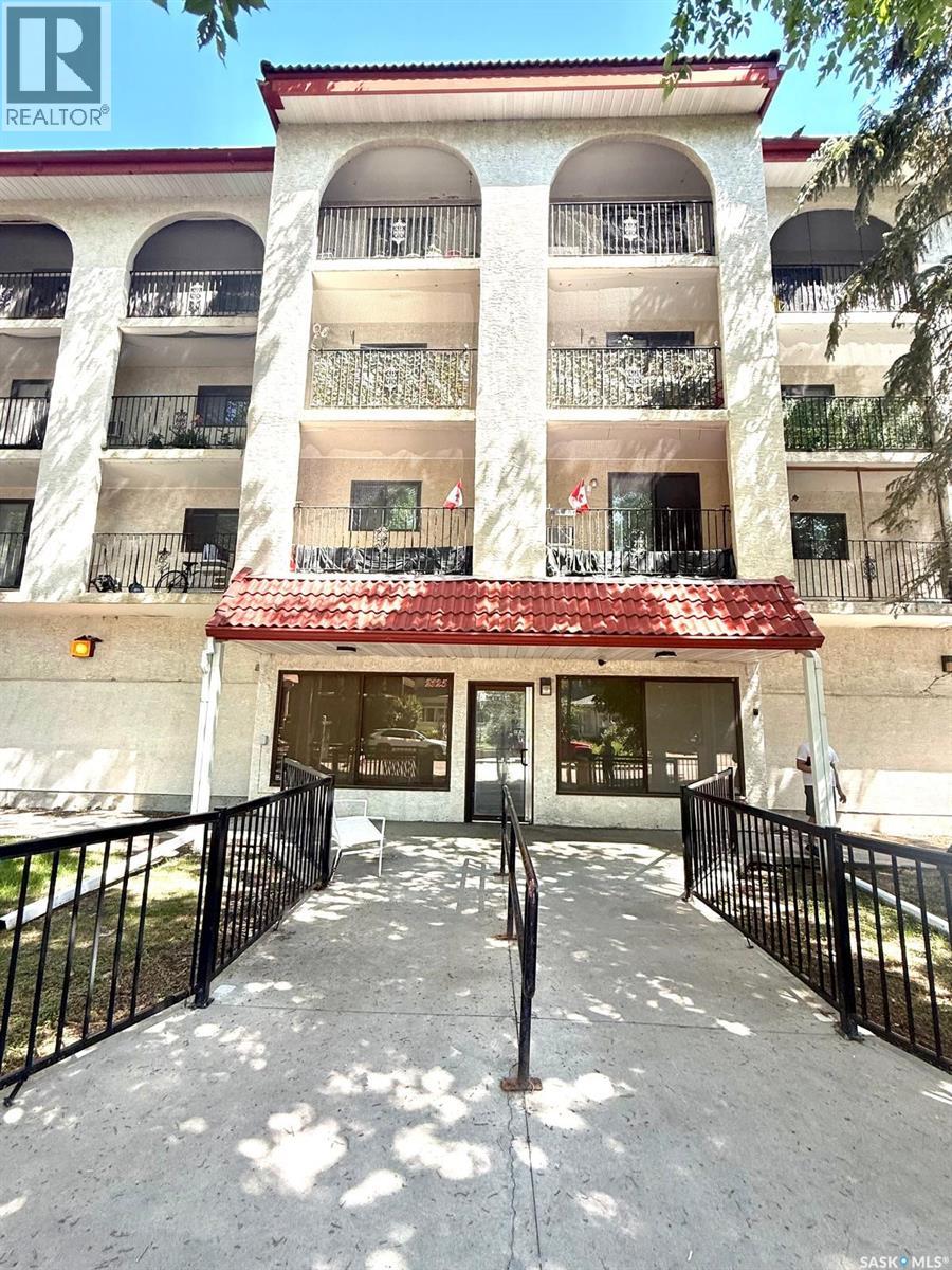 #404 2125 Osler STREET - 1