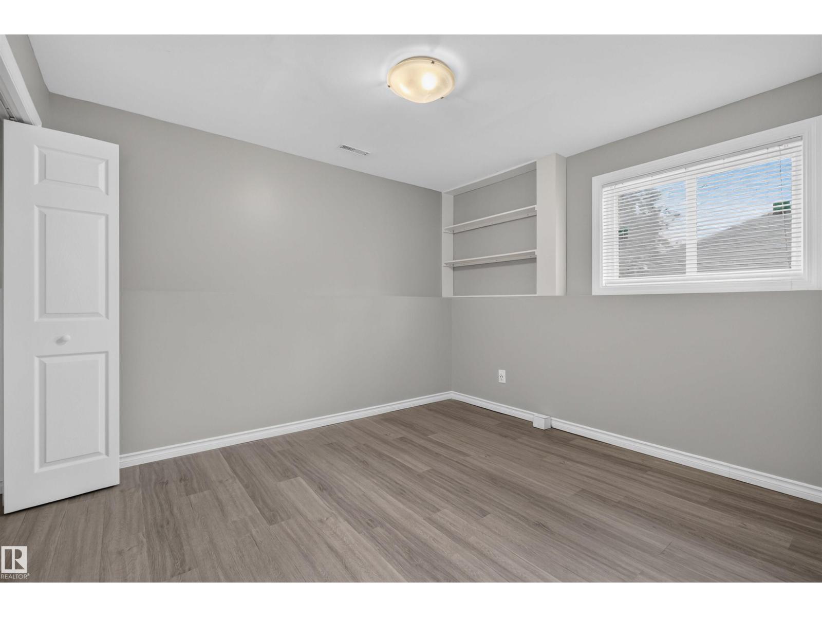 18303 76 AV NW - 12