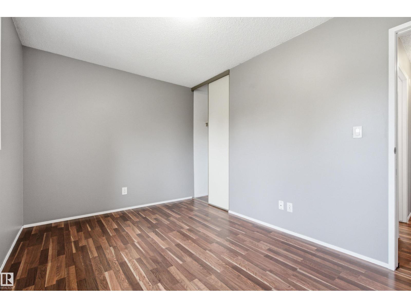 18303 76 AV NW - 22