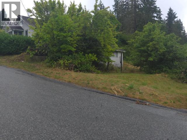 6889 DRAKE STREET, Powell River