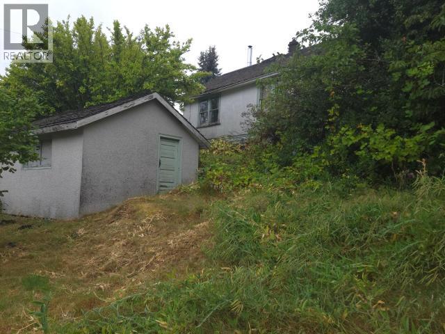 6889 DRAKE STREET, Powell River