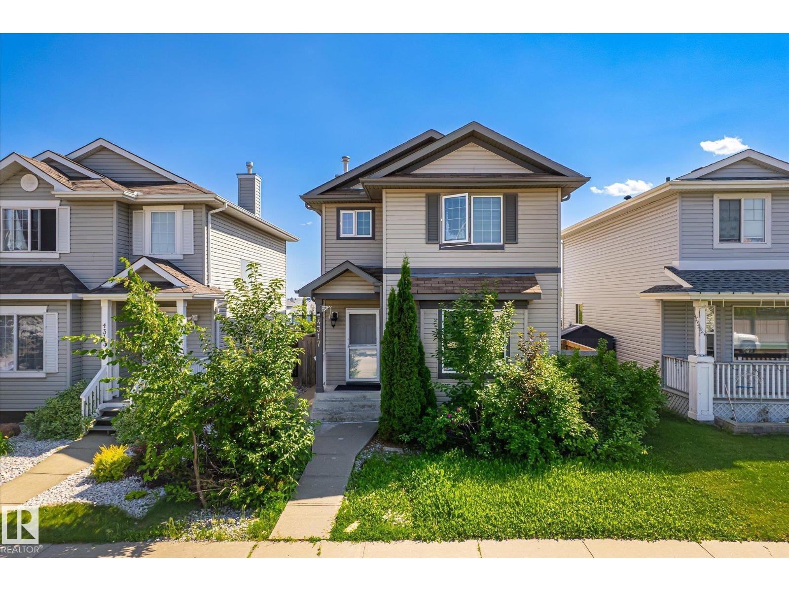 4317 152 AV NW - 1