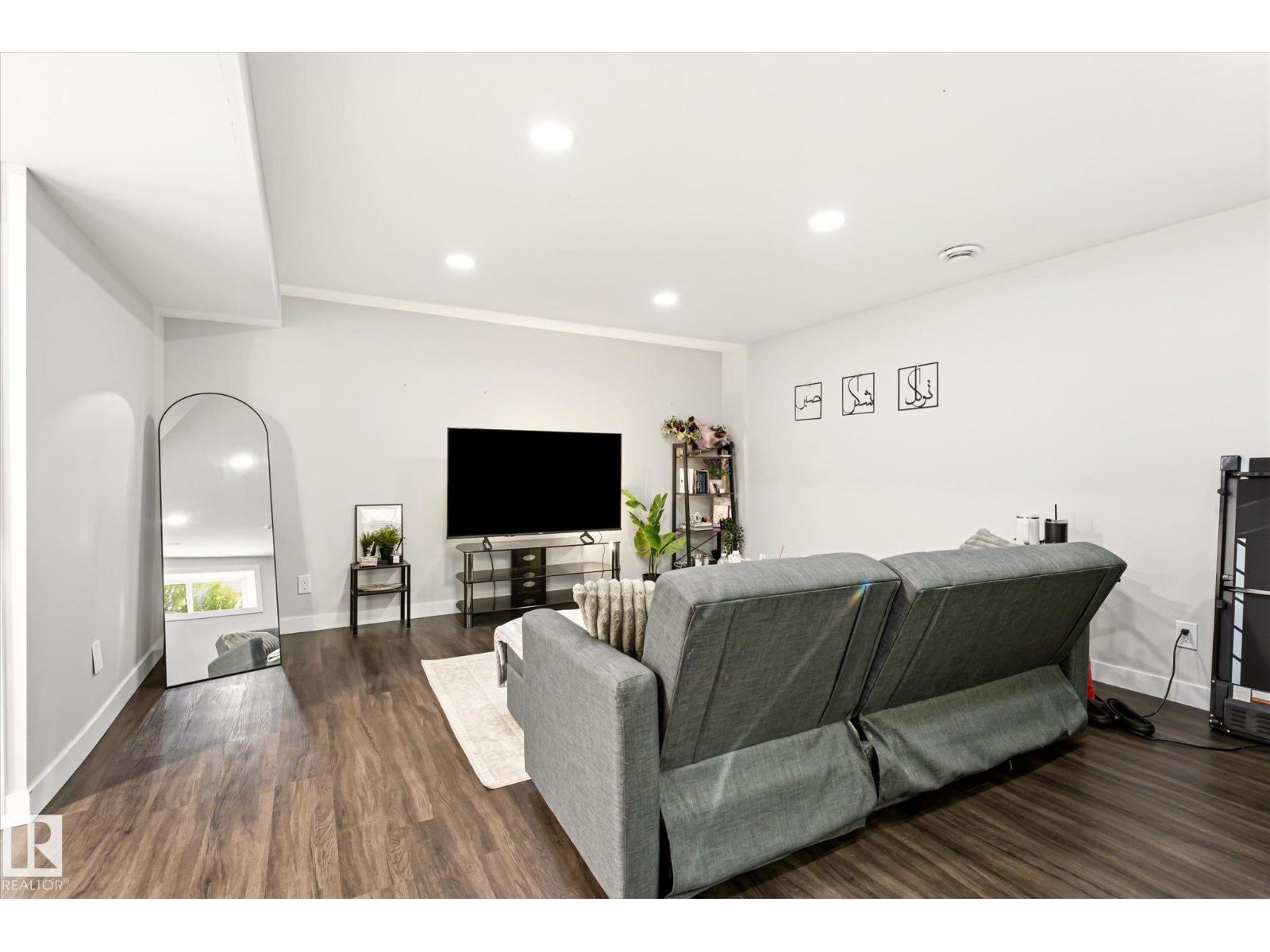 4317 152 AV NW - Image 33