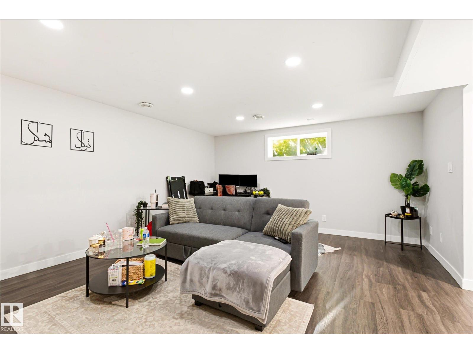 4317 152 AV NW - 34