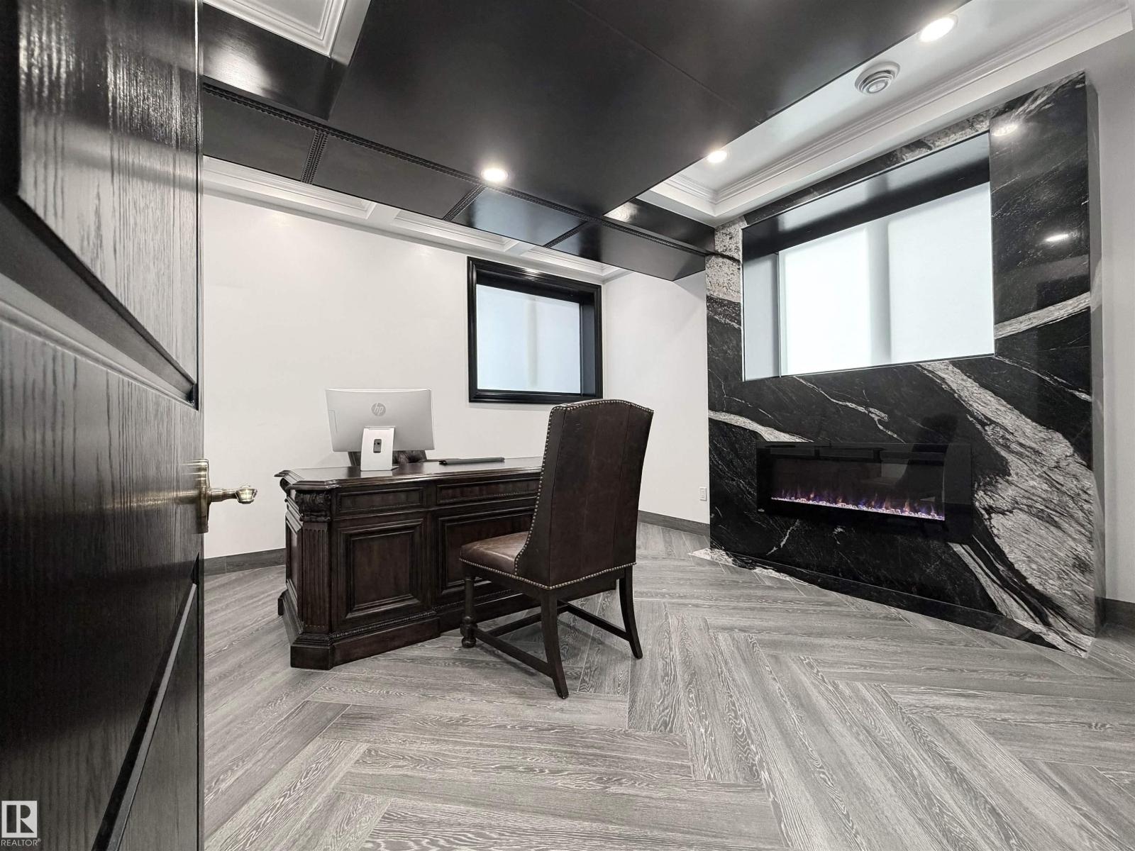 11833 102 AV NW, Wîhkwêntôwin, Edmonton photo 5