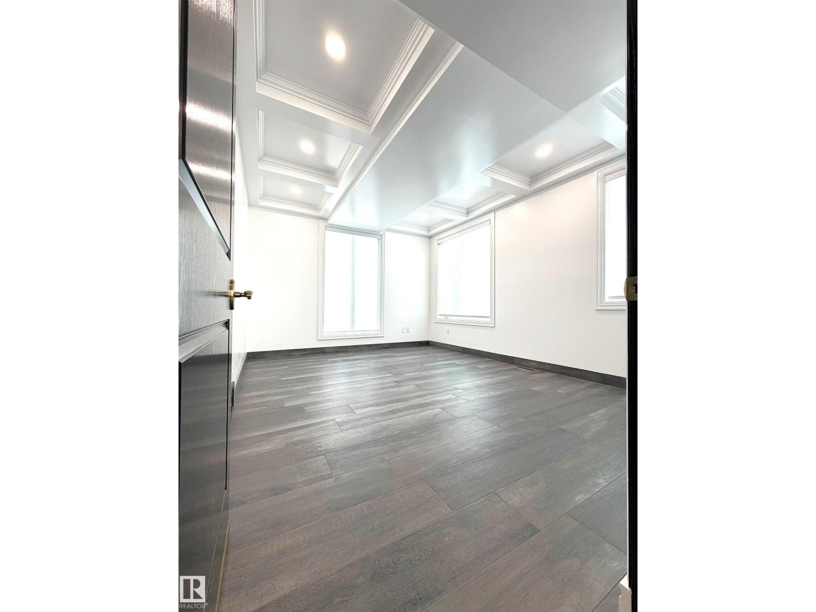 11833 102 AV NW - Image 8