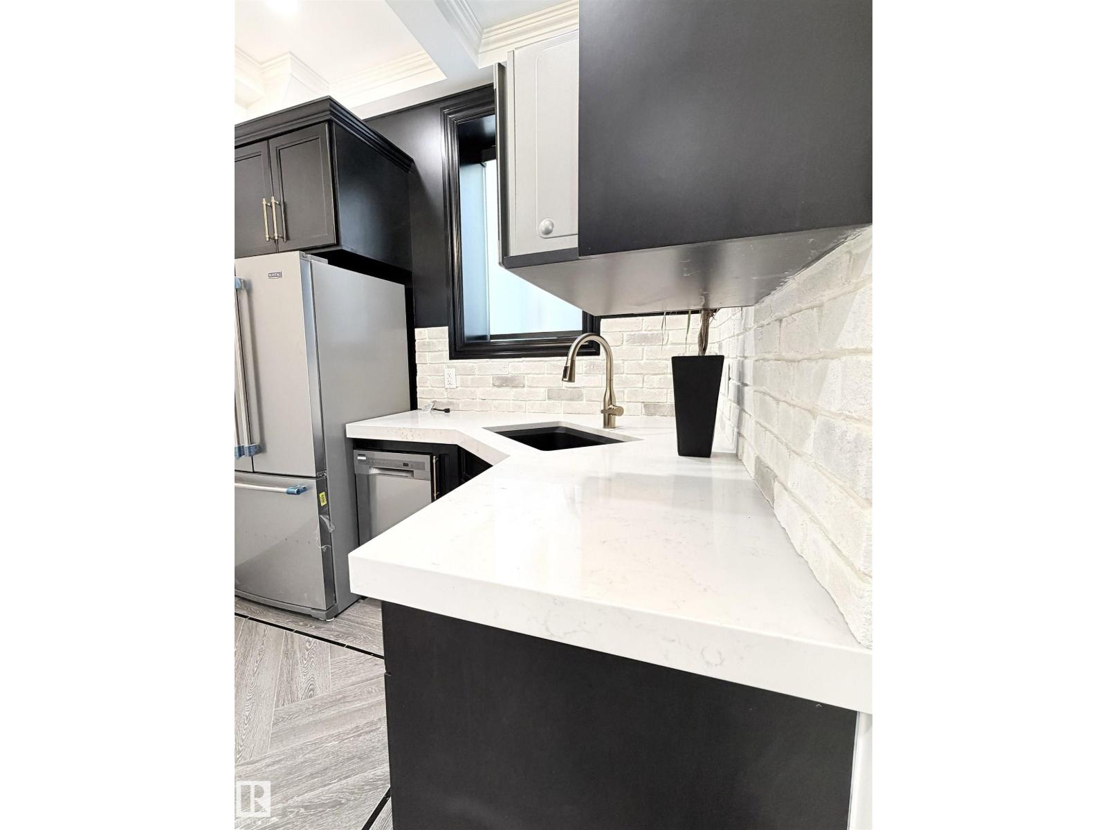 11833 102 AV NW - Image 10