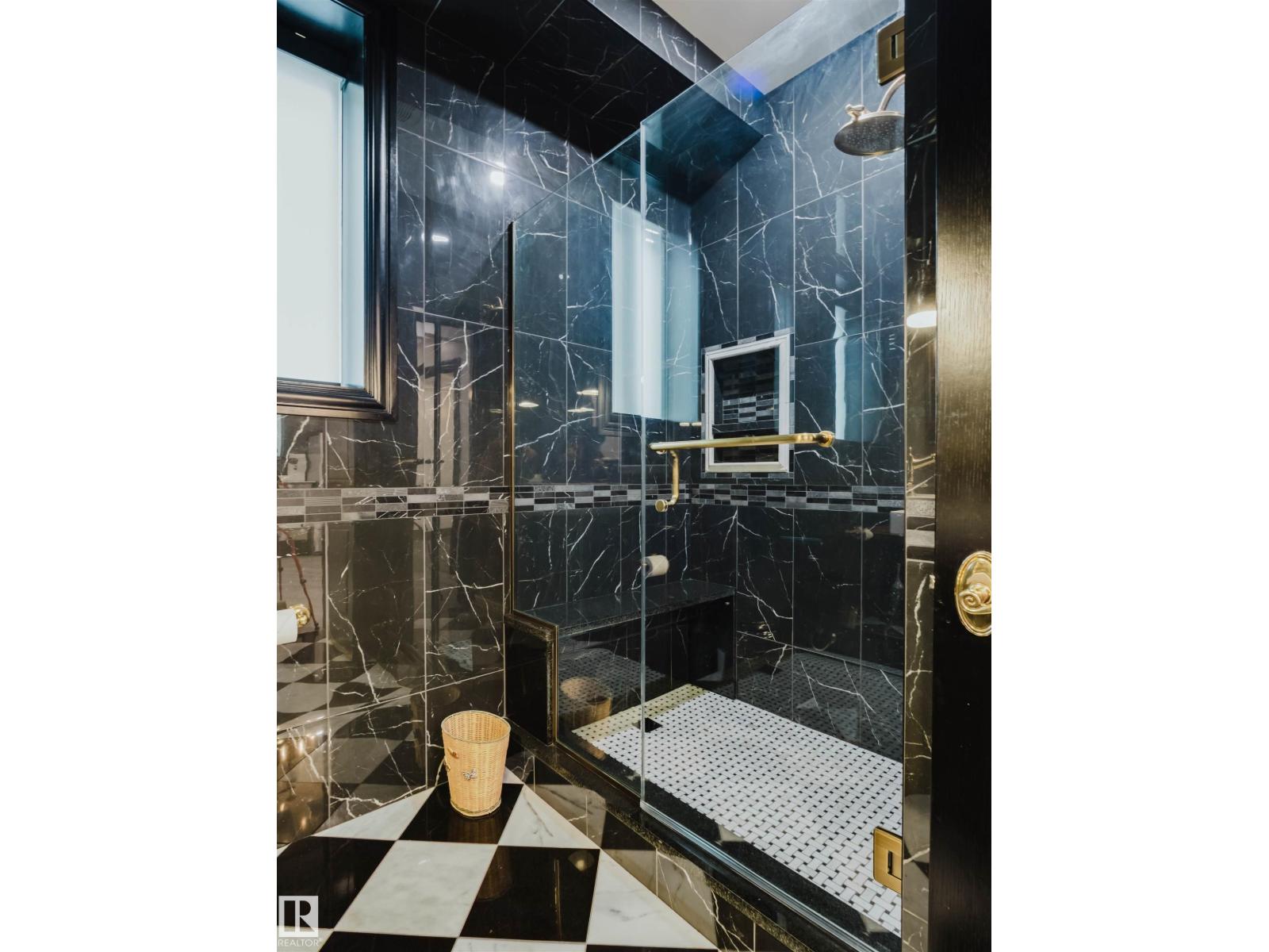 11833 102 AV NW - Image 22