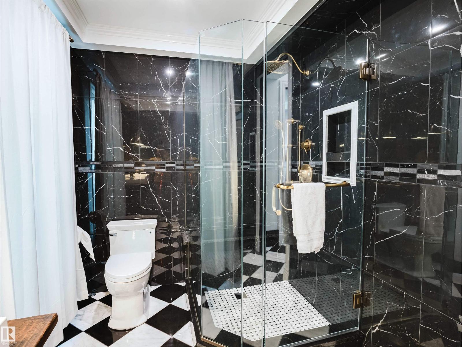 11833 102 AV NW - Image 12
