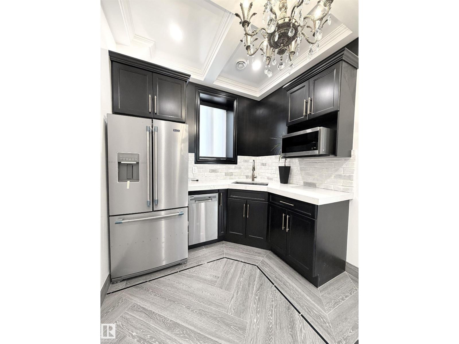 11833 102 AV NW - Image 9