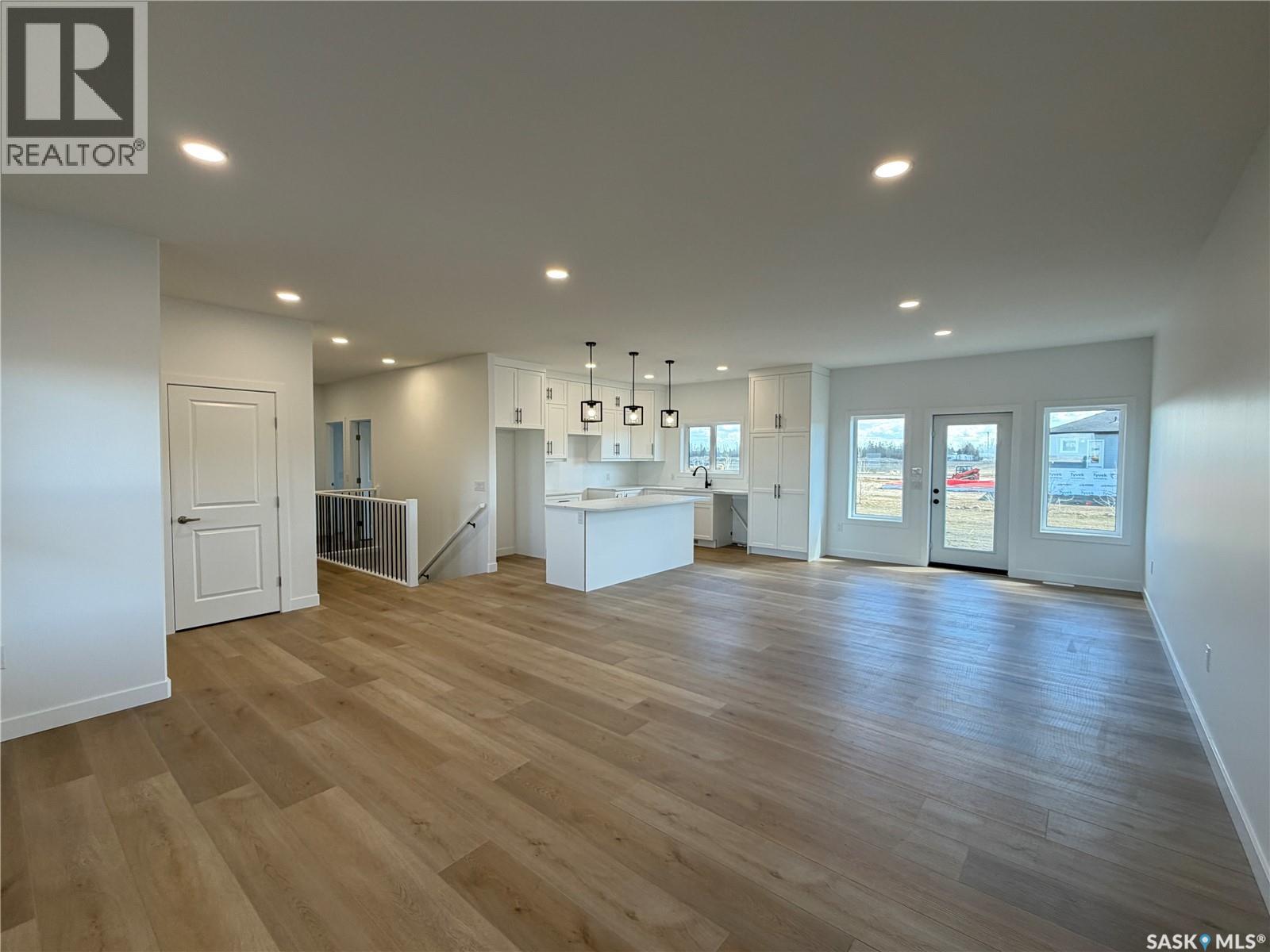 110 Lakewood DRIVE - 13