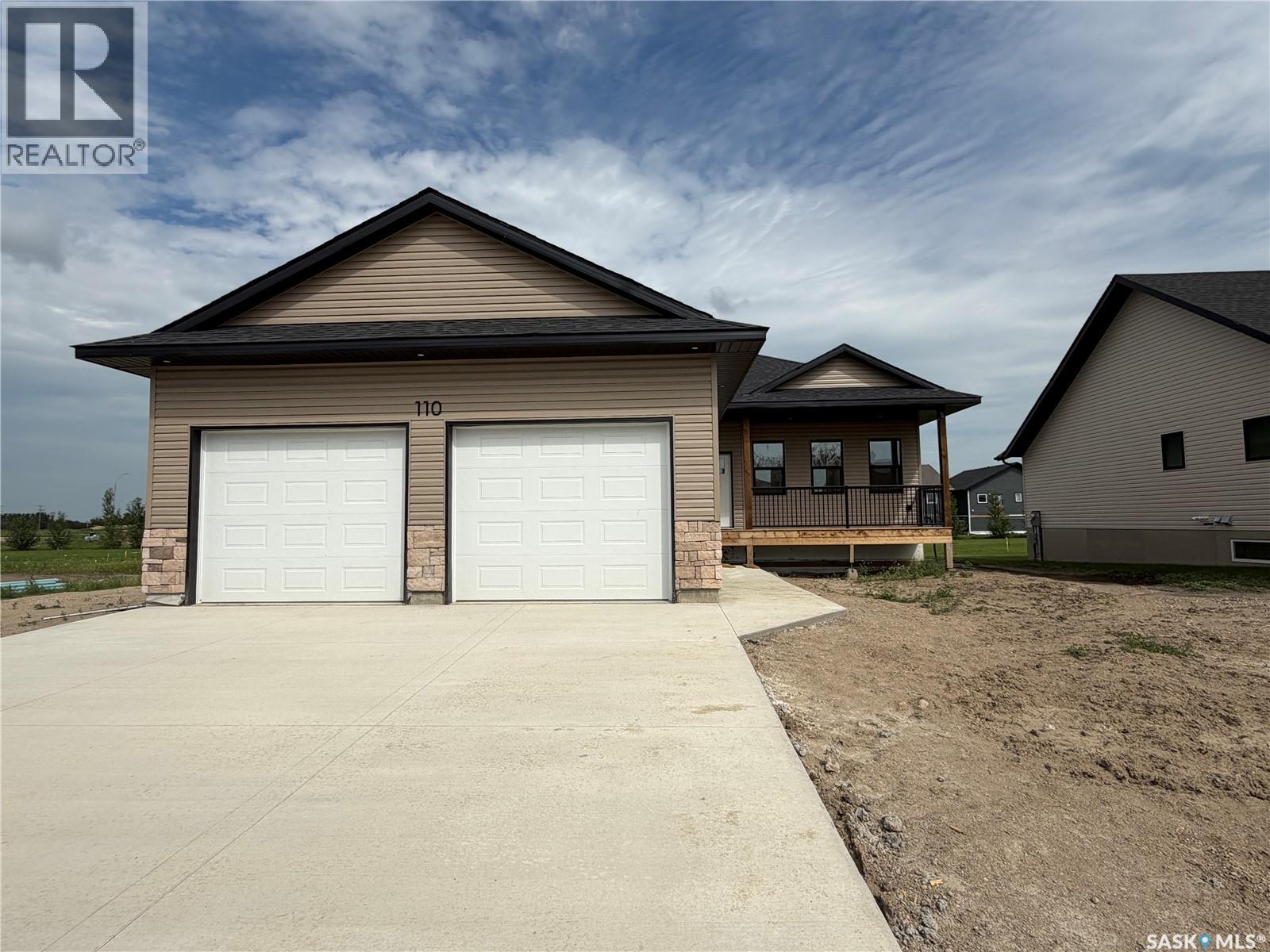 110 Lakewood DRIVE - 1