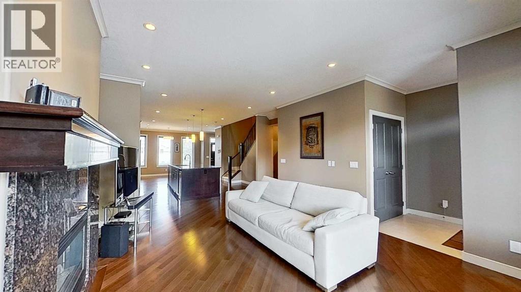 249 18 Avenue NE - 11