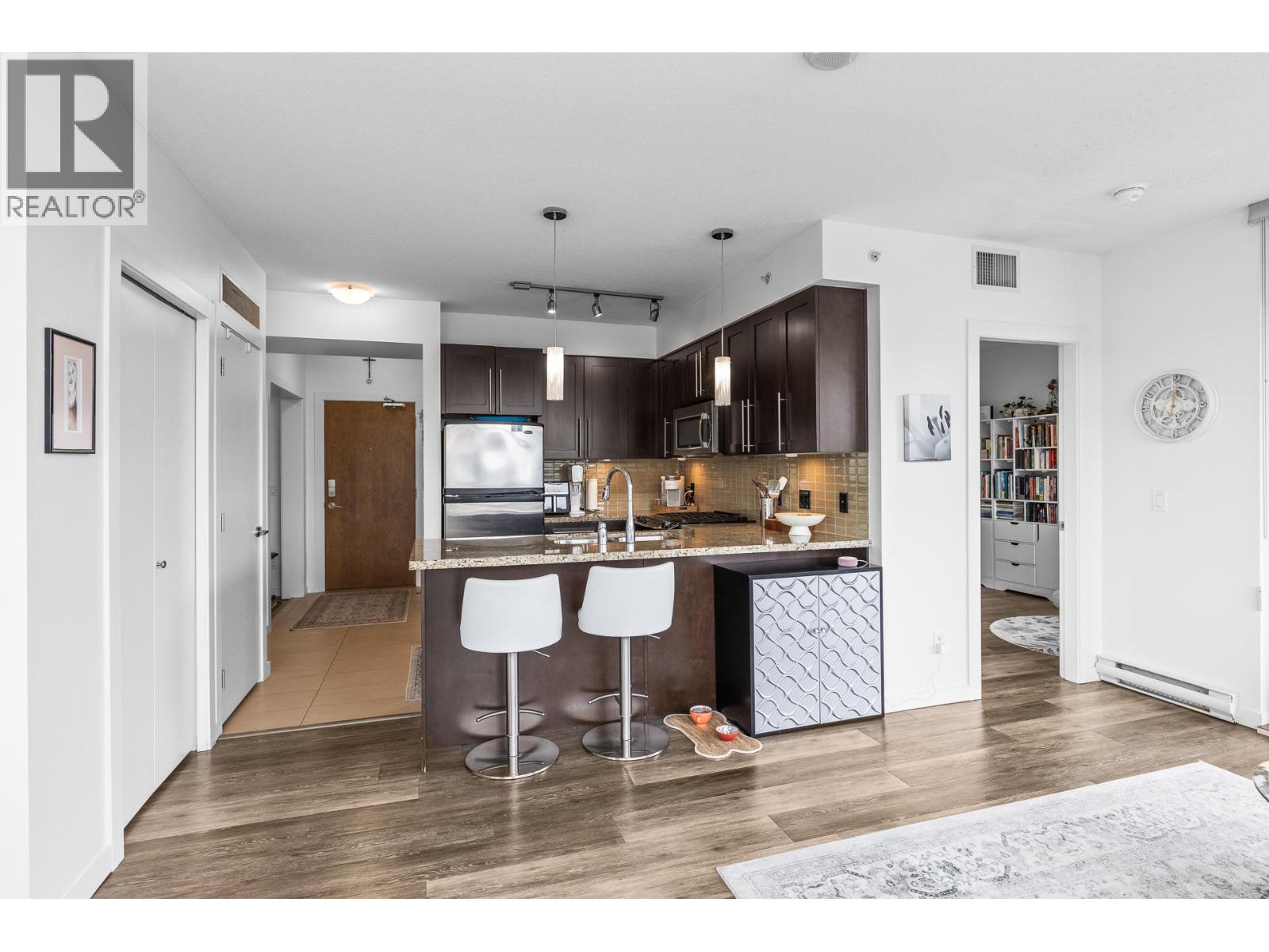 #702 1075 Sunset Drive - 8