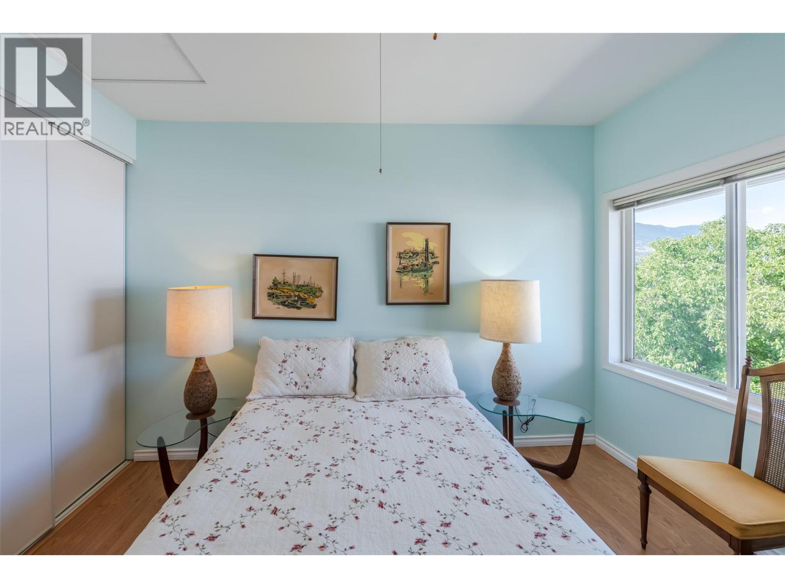 #408 254 Scott Avenue - 25