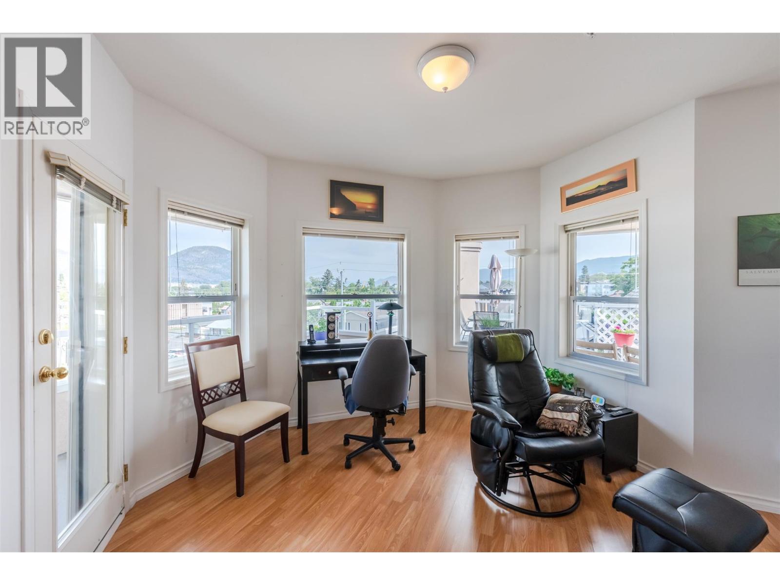 #408 254 Scott Avenue - 21