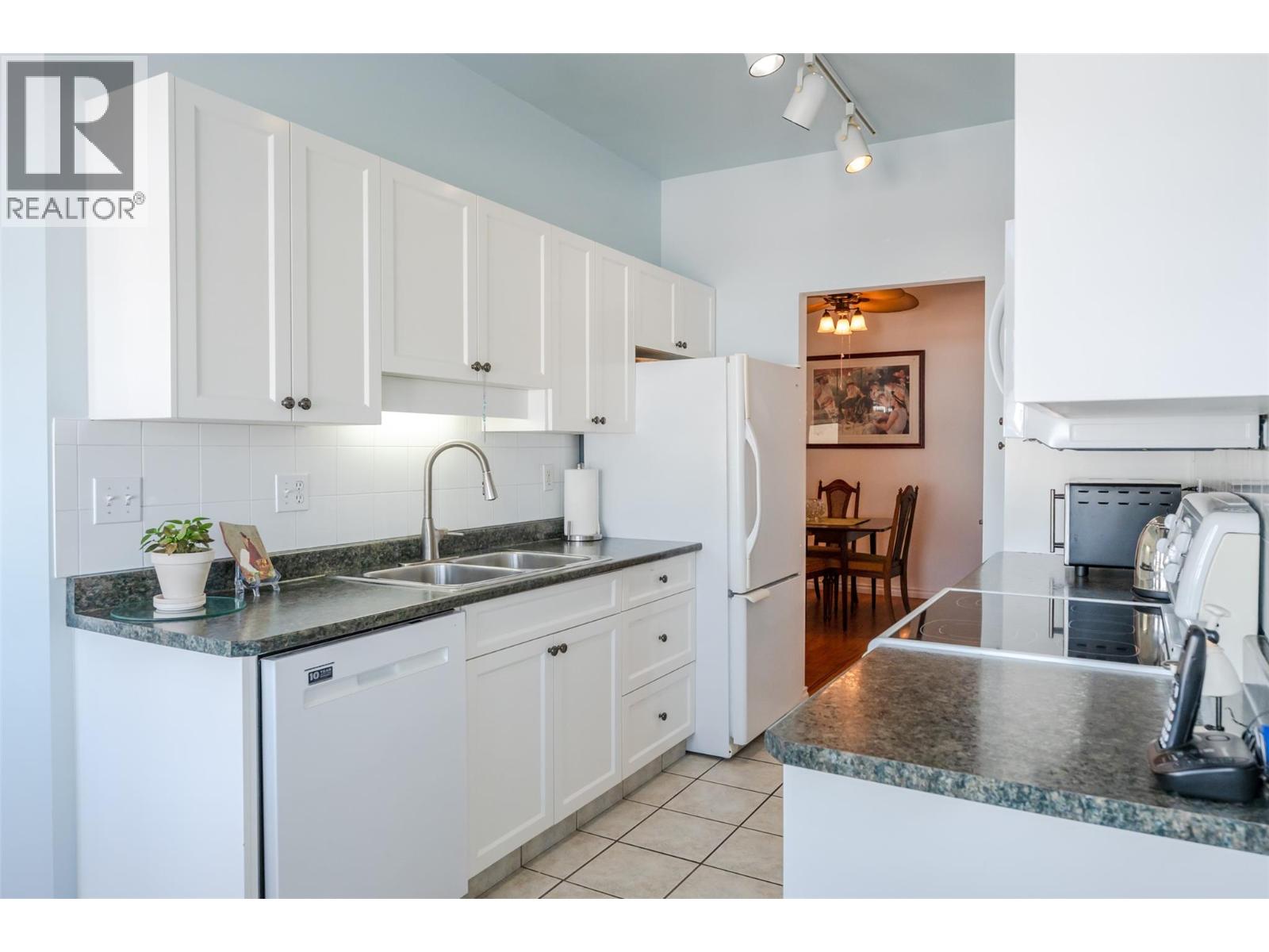 #408 254 Scott Avenue - 10