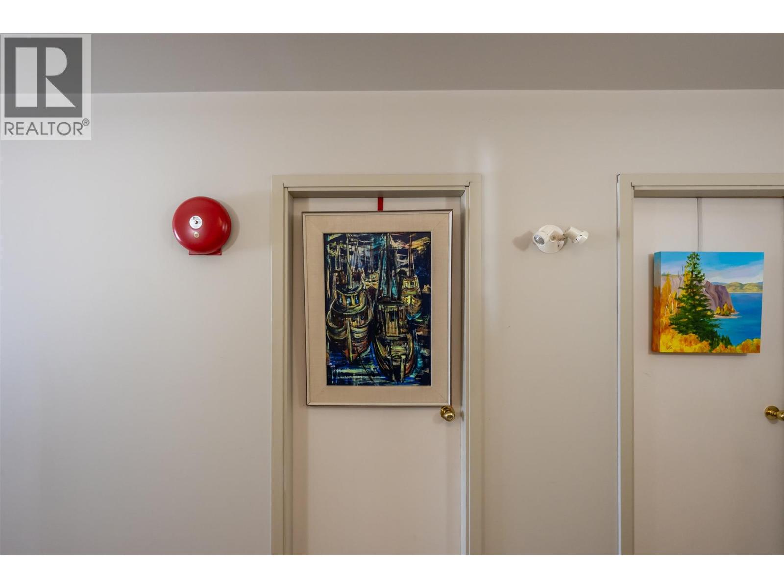 #408 254 Scott Avenue - 30