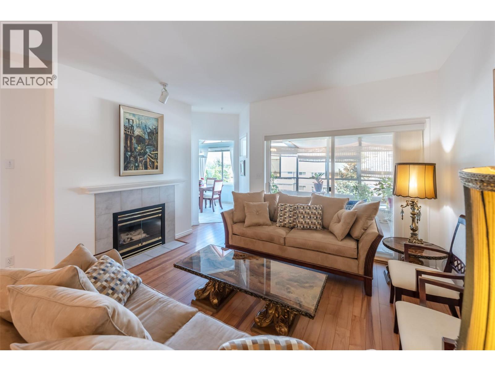 #408 254 Scott Avenue - 4
