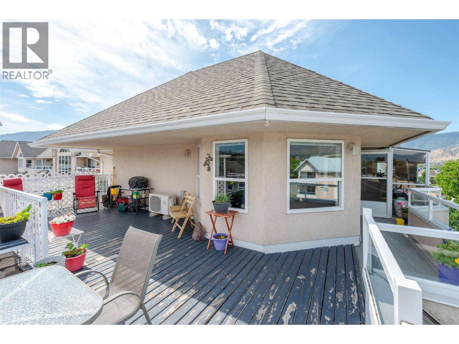 #408 254 Scott Avenue - 37