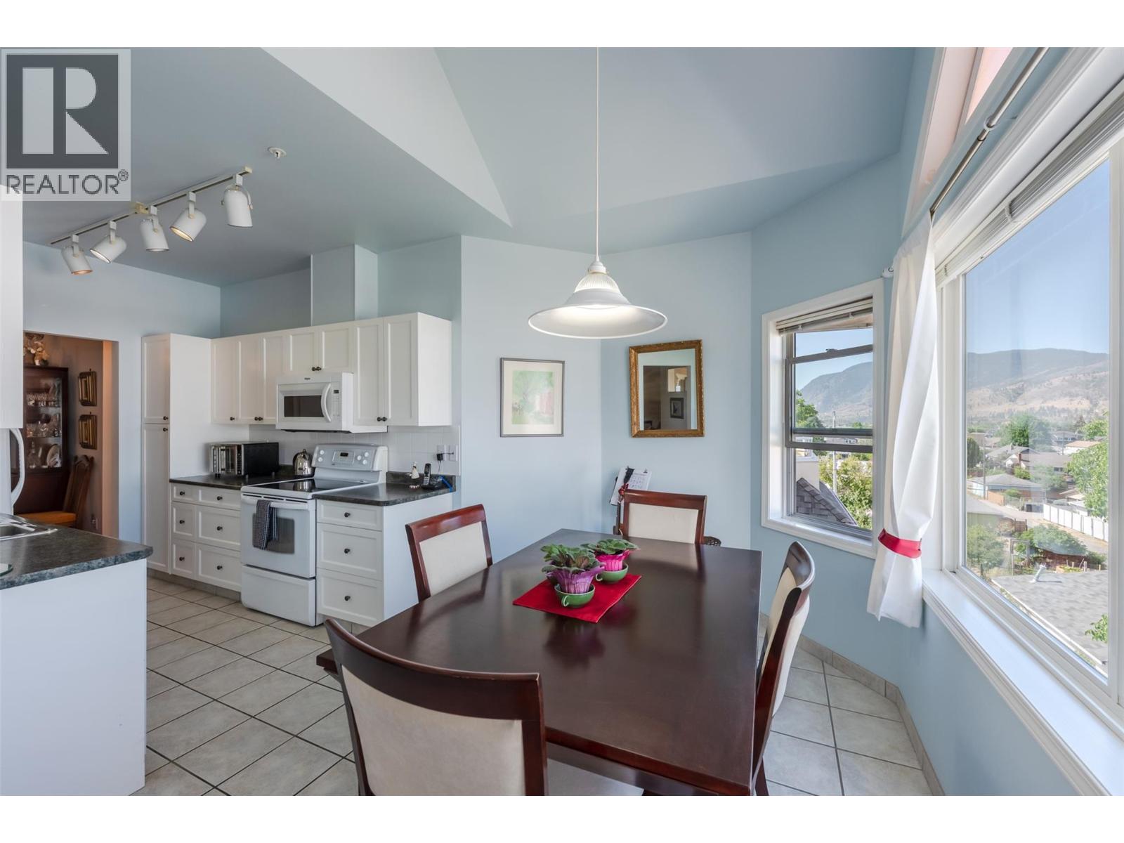 #408 254 Scott Avenue - 11