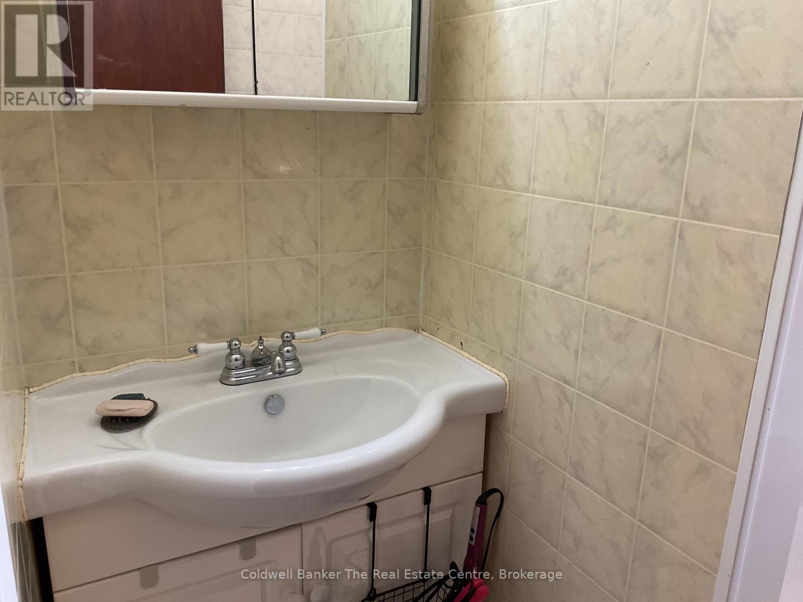 365 PINEGROVE STREET - 18