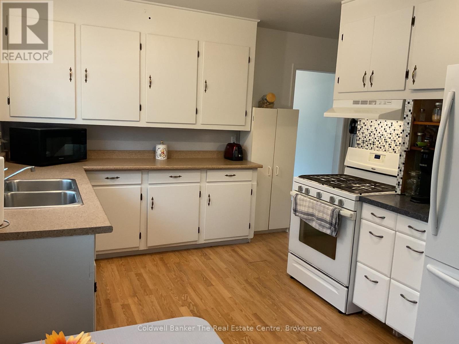 365 PINEGROVE STREET - 7