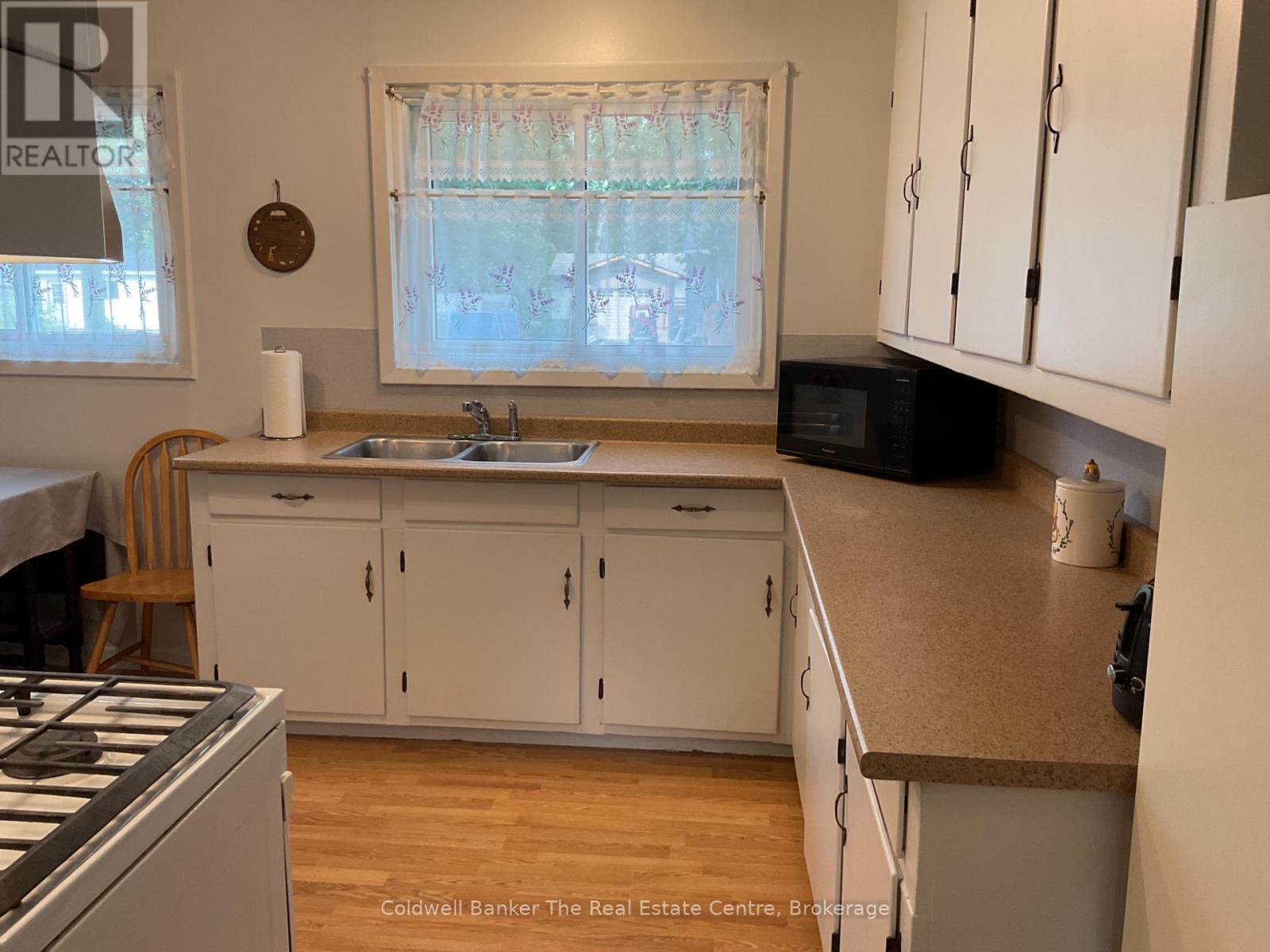 365 PINEGROVE STREET - 9