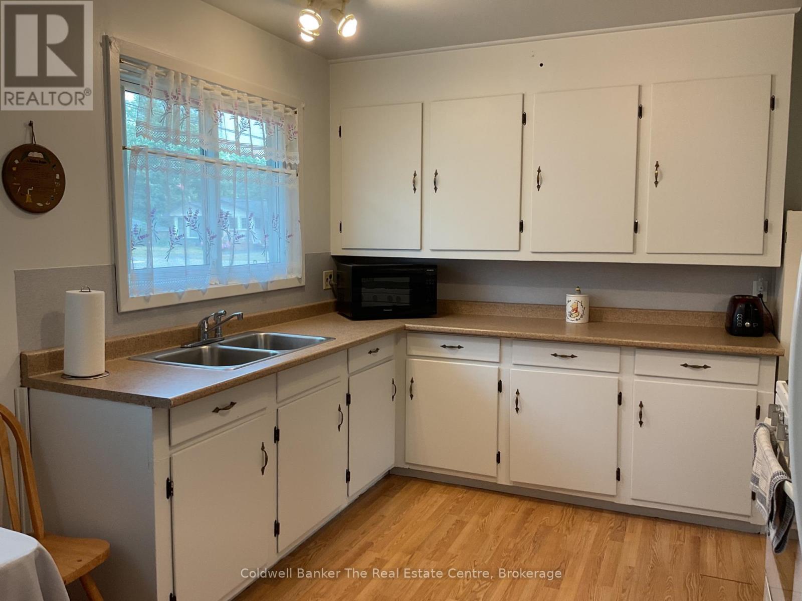 365 PINEGROVE STREET - 8
