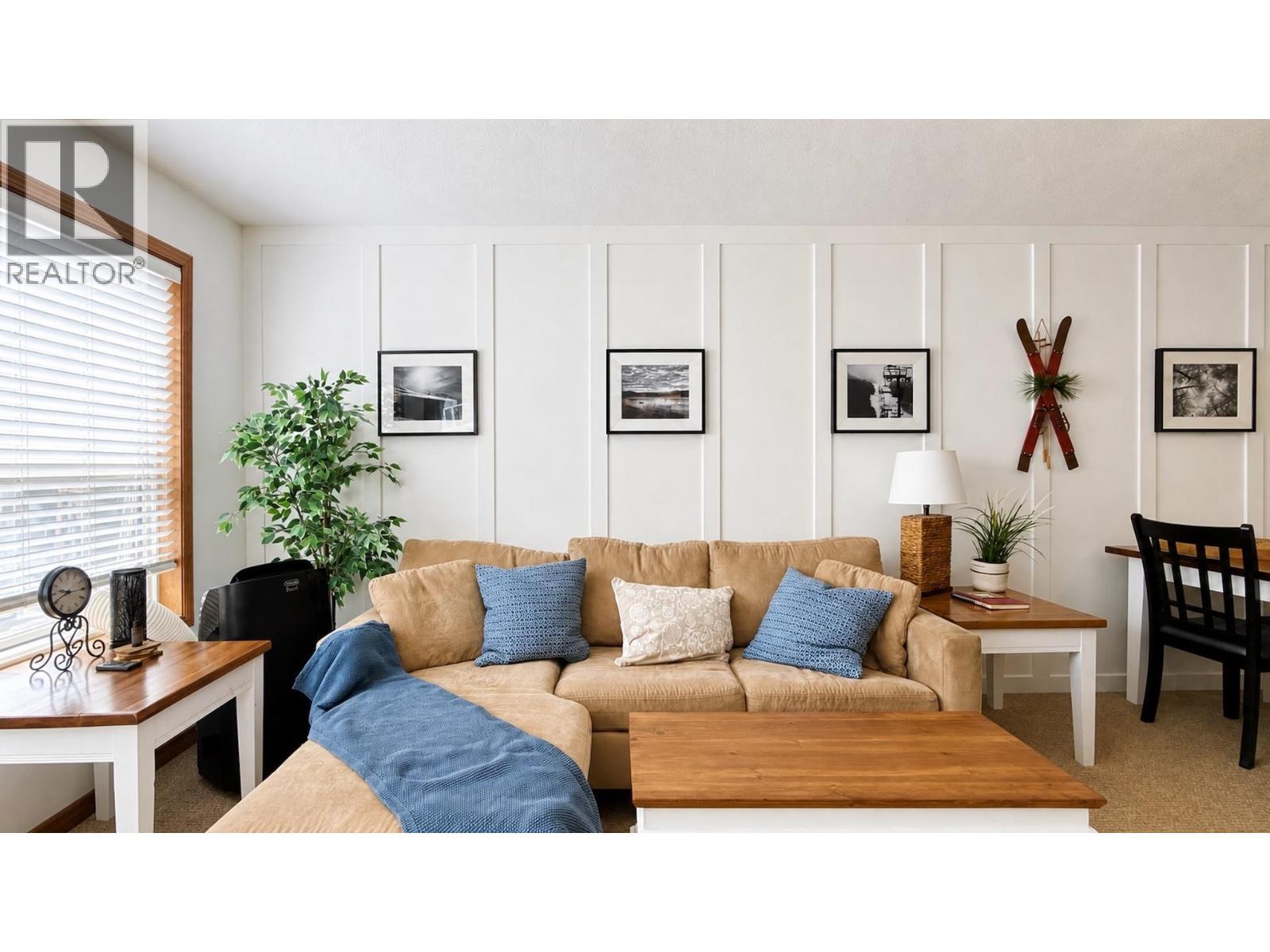 334 4800 SPEARHEAD DRIVE, Whistler — photo 2