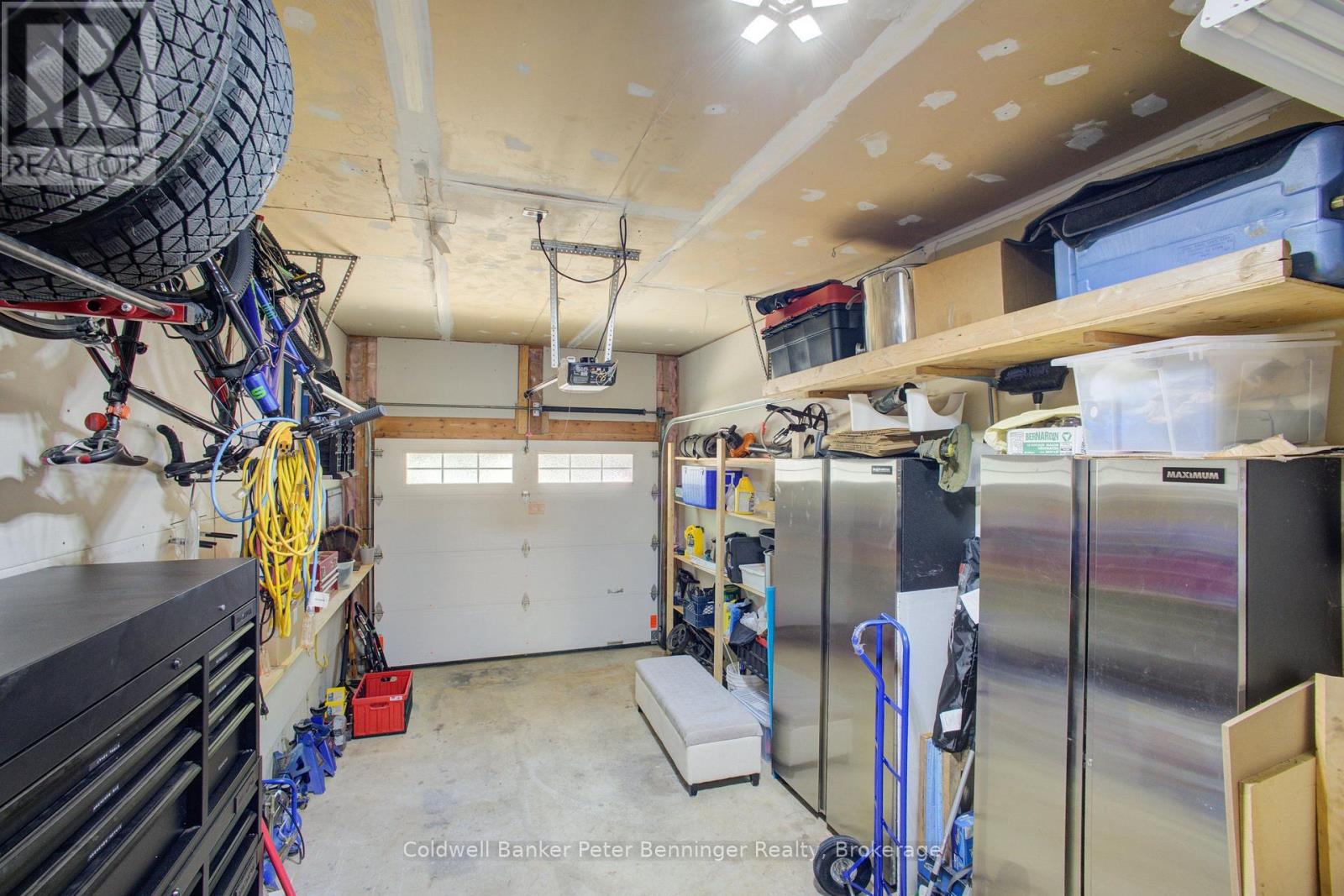 737 MACKENDRICK DRIVE - 18