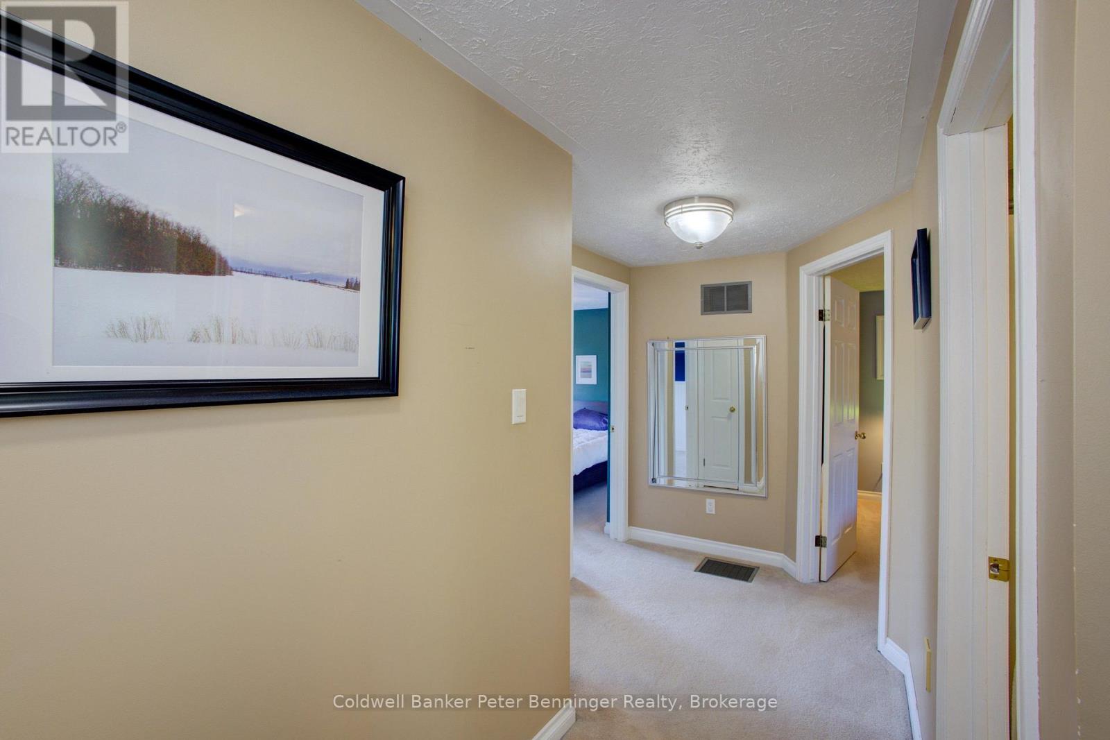 737 MACKENDRICK DRIVE - 19