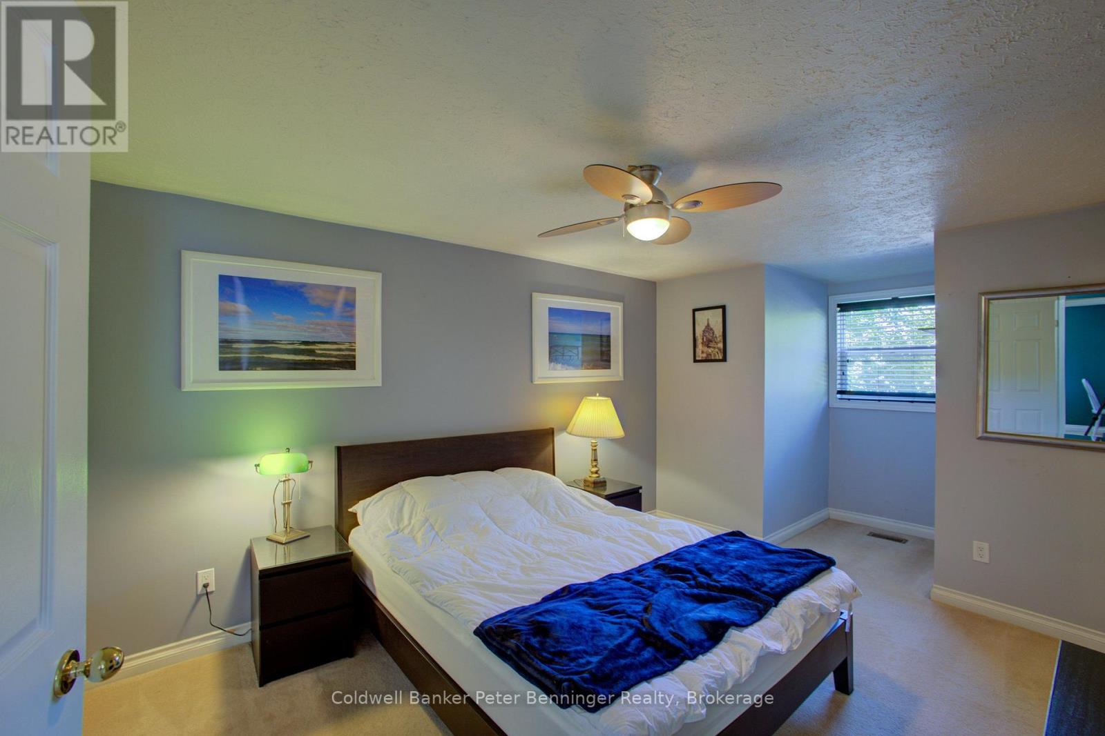 737 MACKENDRICK DRIVE - 21