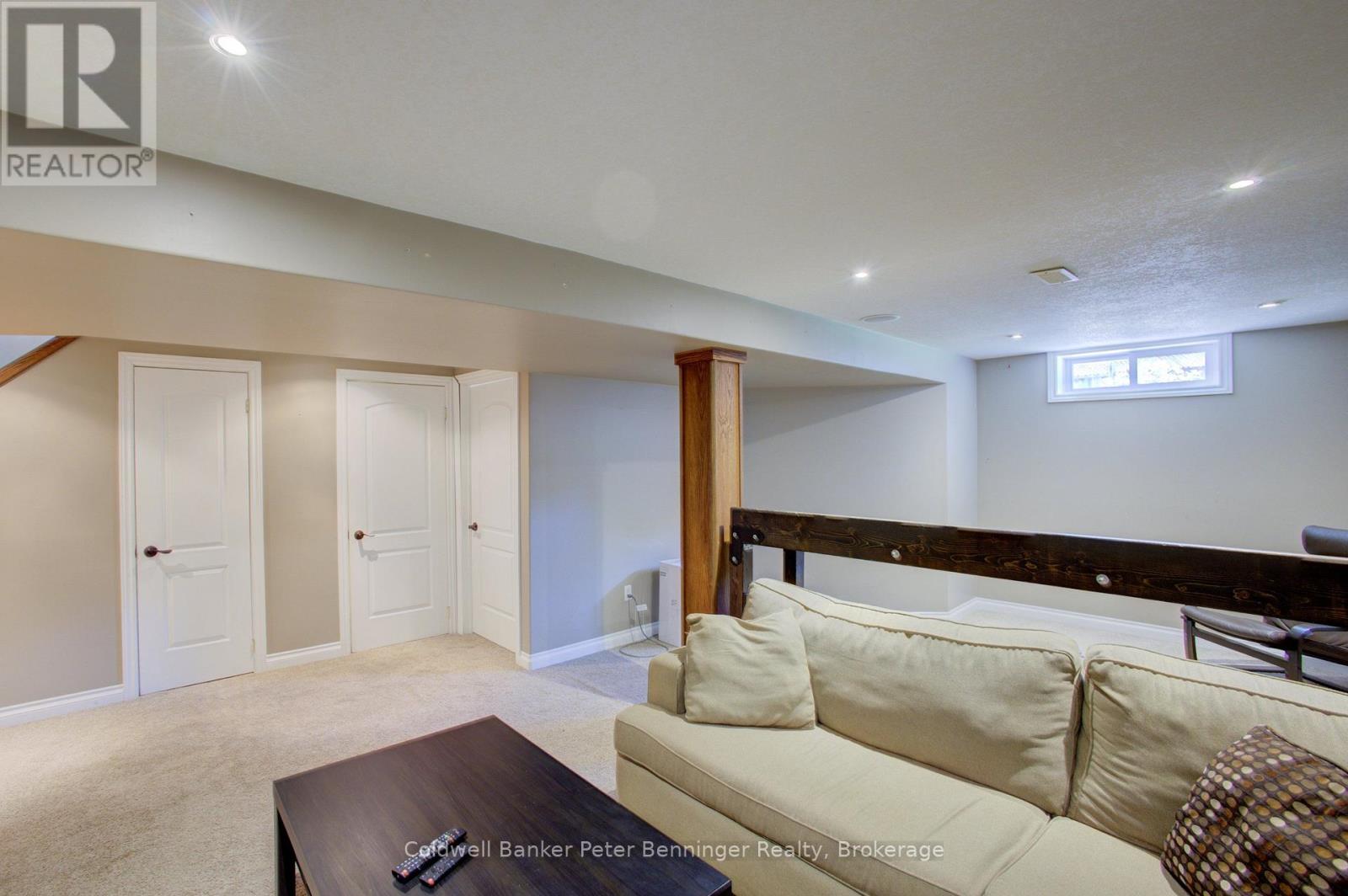 737 MACKENDRICK DRIVE - 29