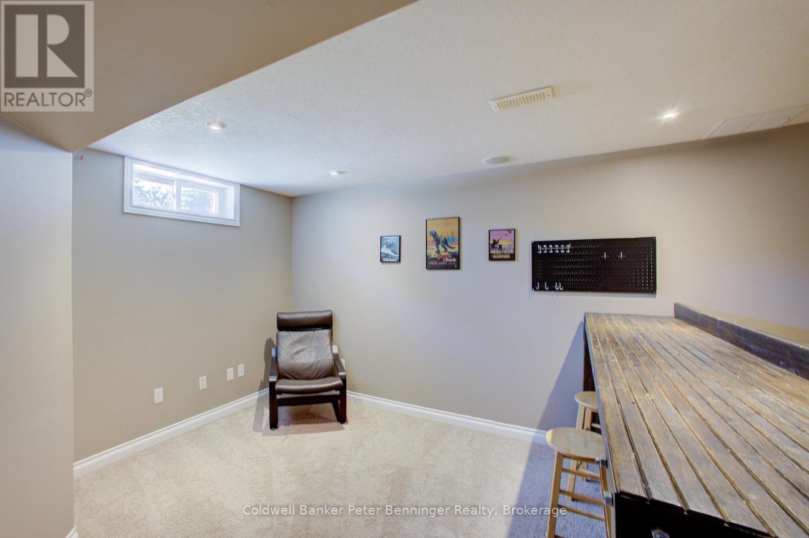 737 MACKENDRICK DRIVE - 30