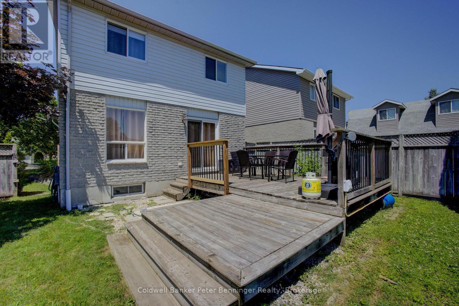 737 MACKENDRICK DRIVE - 40