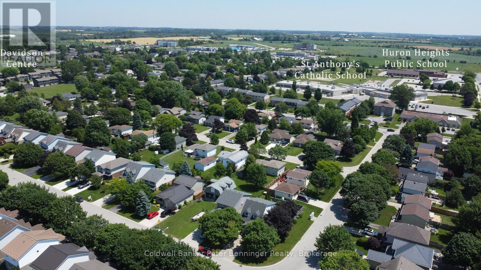737 MACKENDRICK DRIVE - 44