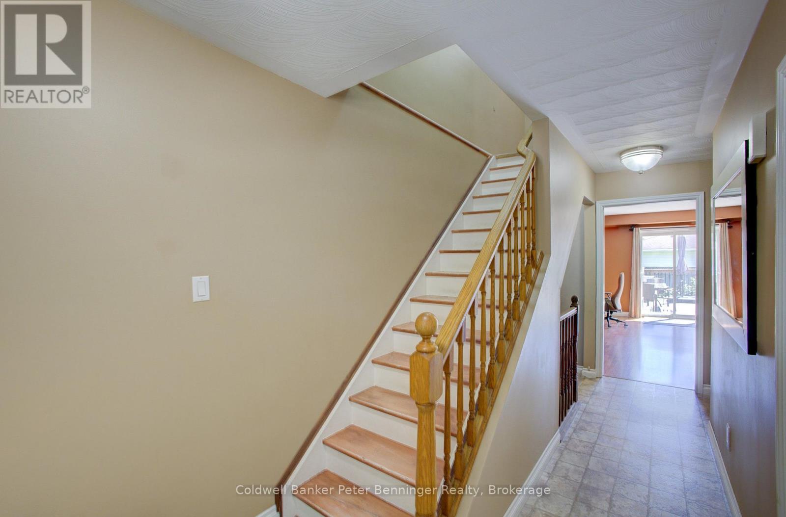 737 MACKENDRICK DRIVE - 5