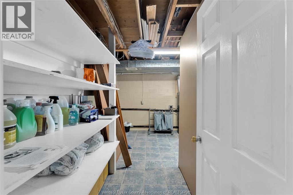 1865 Todd LANE - 38