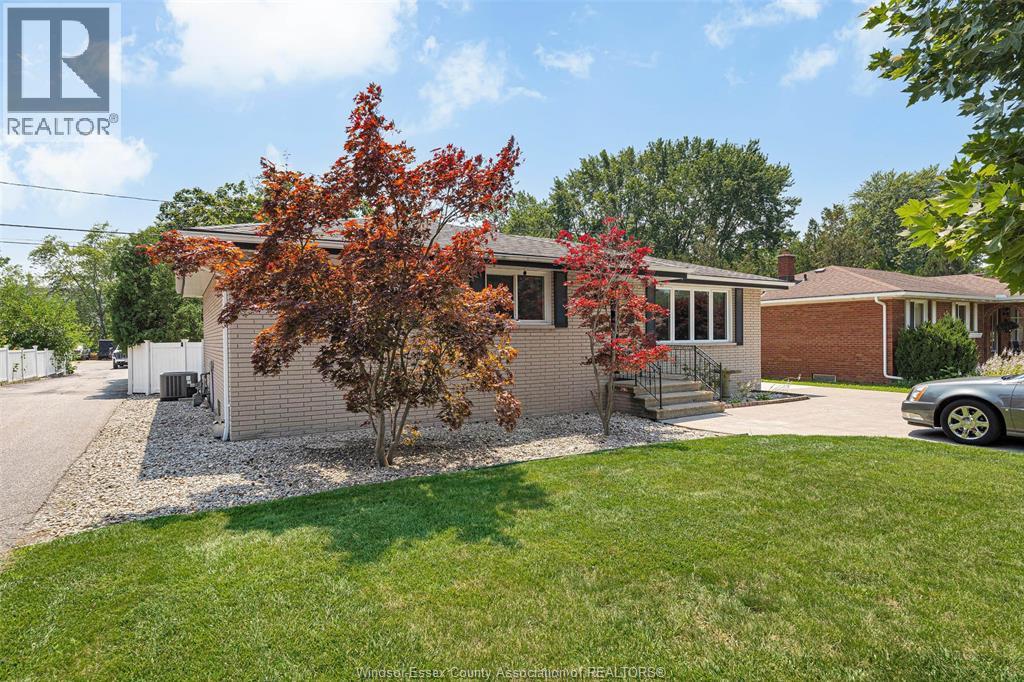1865 Todd LANE - 4