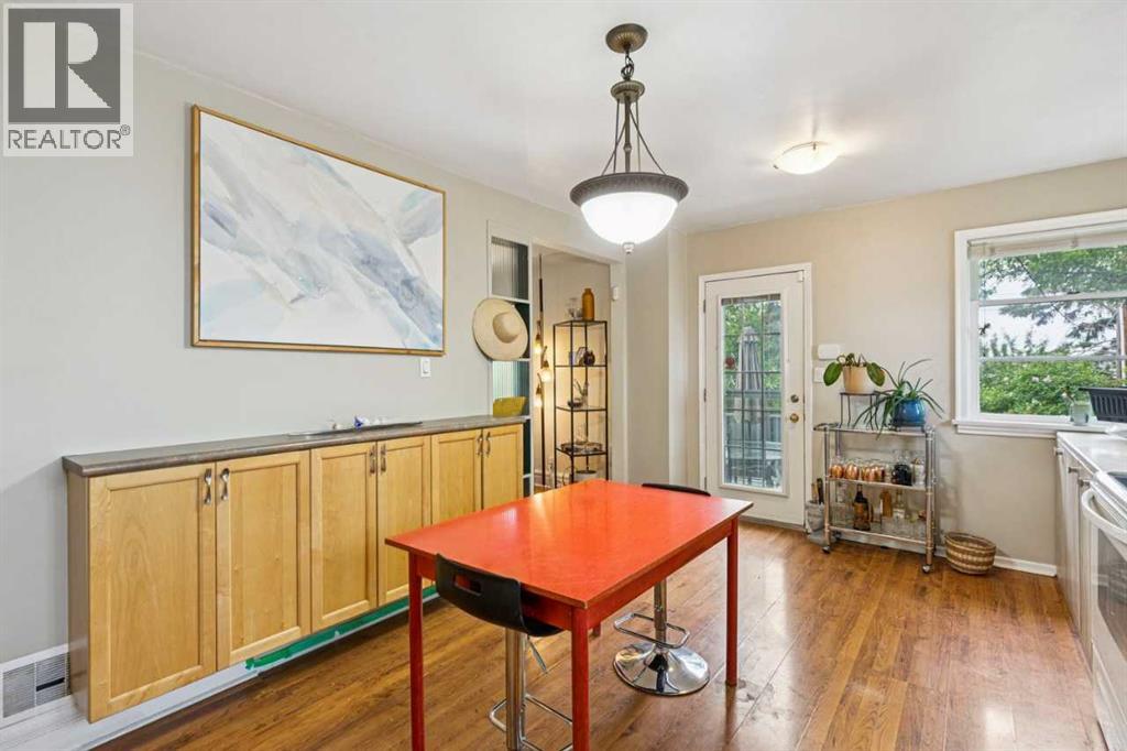 2128 17 Avenue SW - 13