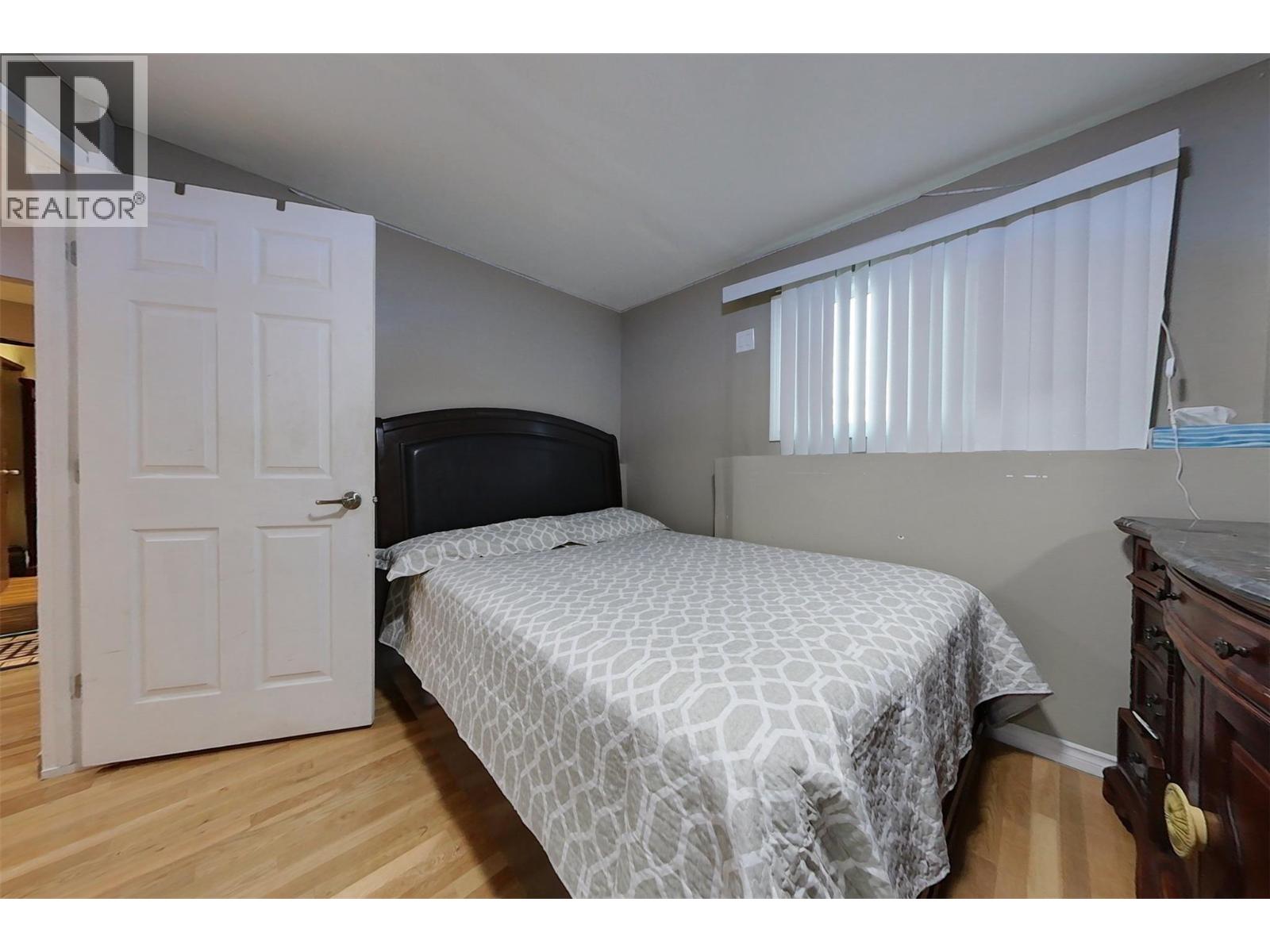 1237 32ND  S Avenue photo 21