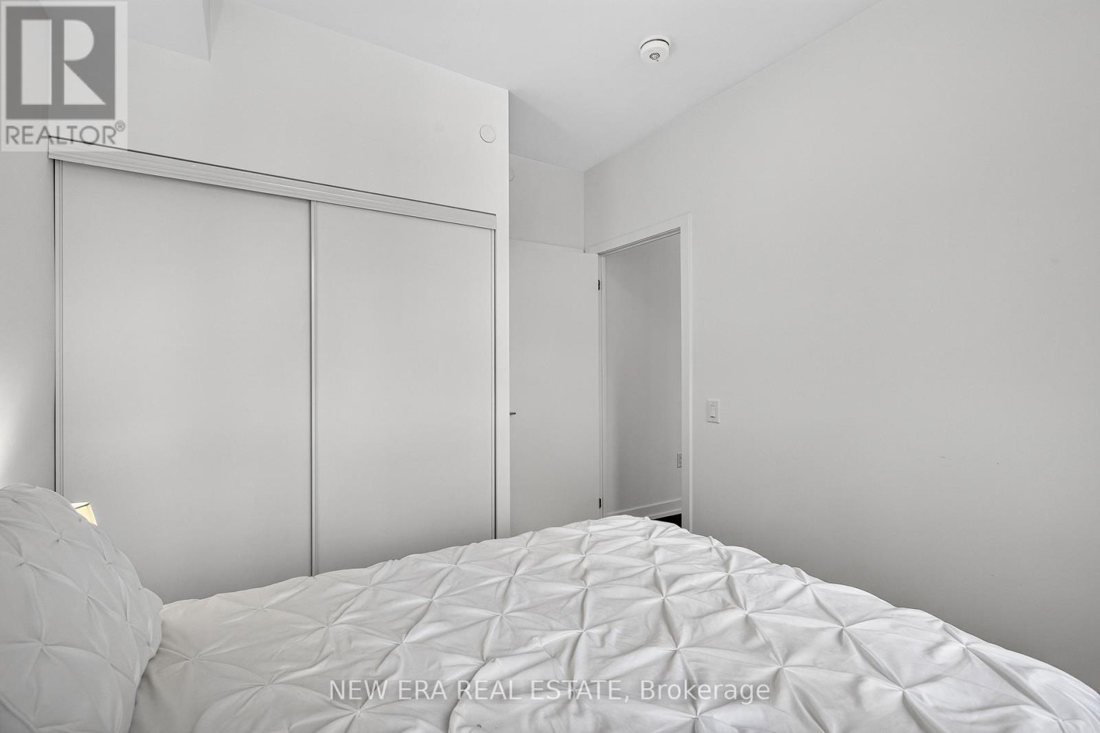 #N433 7 GOLDEN LION HEIGHTS - Image 13