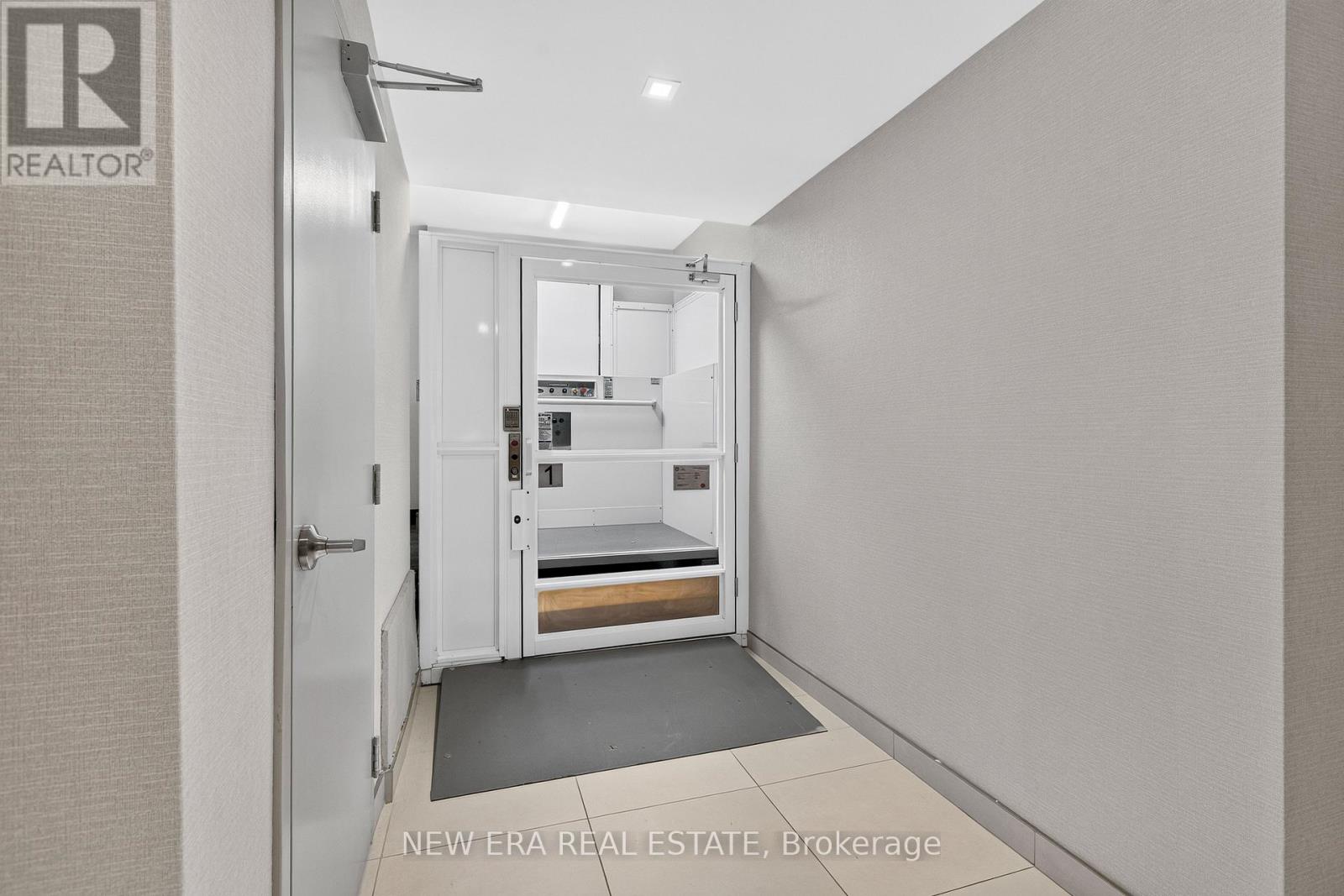 #N433 7 GOLDEN LION HEIGHTS - Image 19