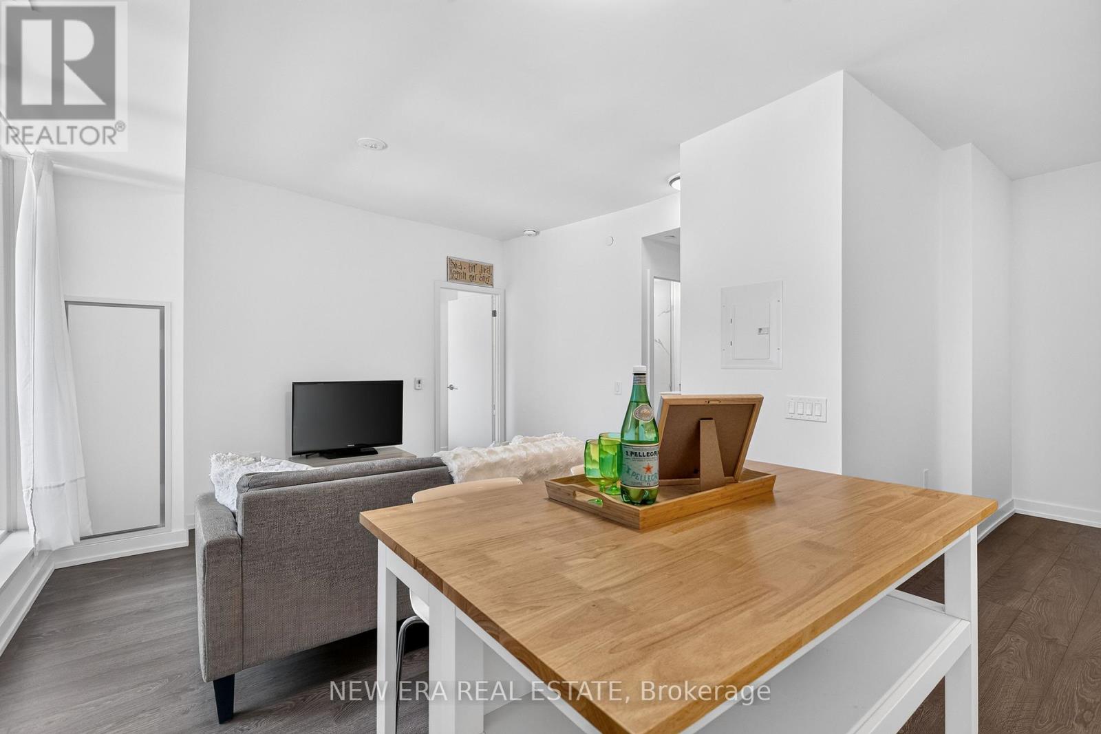 #N433 7 GOLDEN LION HEIGHTS - Image 9