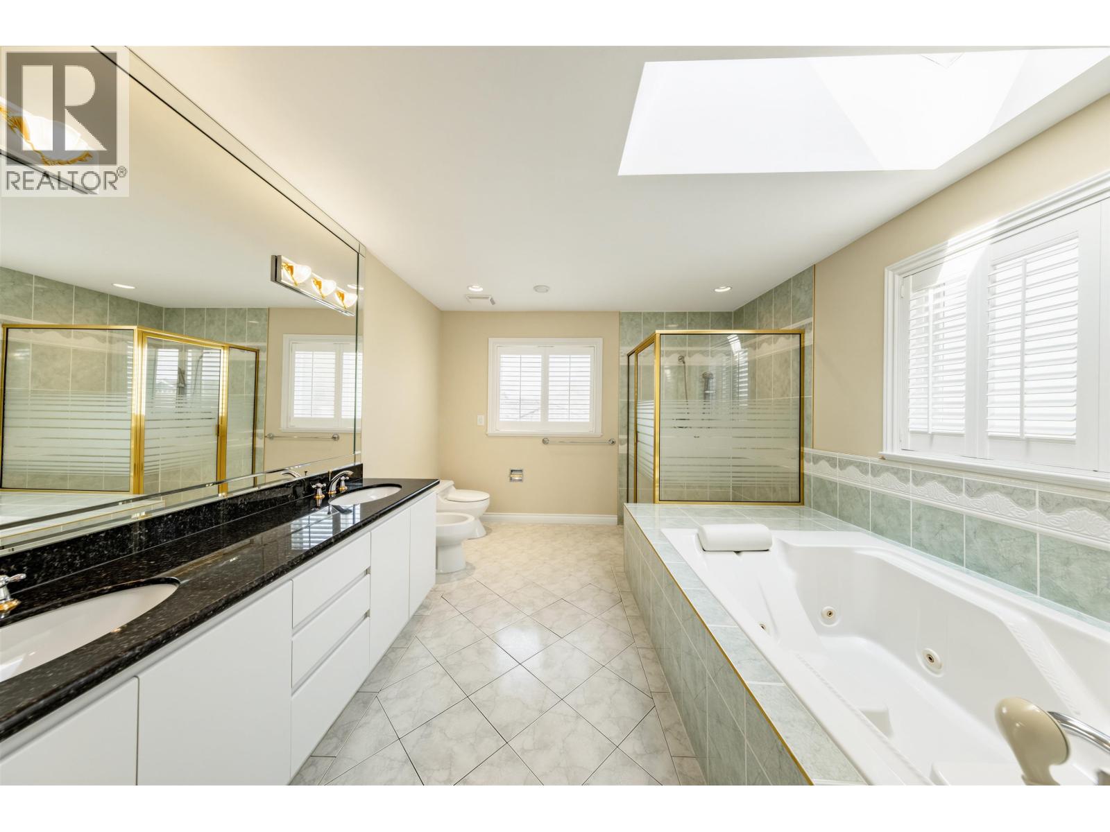 6 Bed, 6 Bath House for Sale in Richmond – 5160 FRANCIS ROAD, Richmond – MLS# R3146928 - Image 20